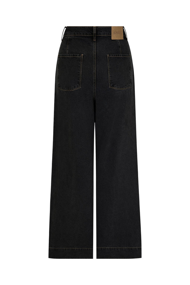 Classic Straight Leg Jean