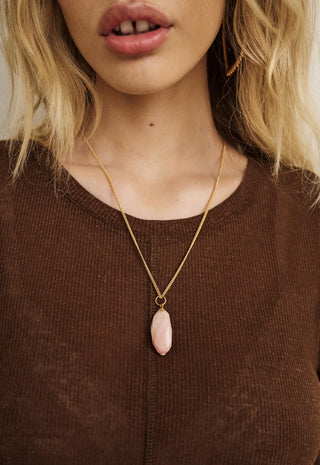 lolita-stone-pendant-necklace
